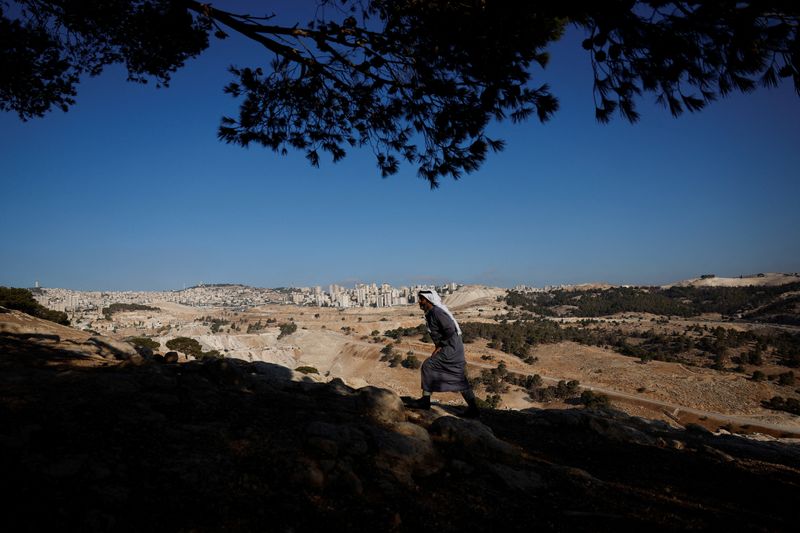 Bedouin face eviction as Israeli settlement spreads near Jerusalem