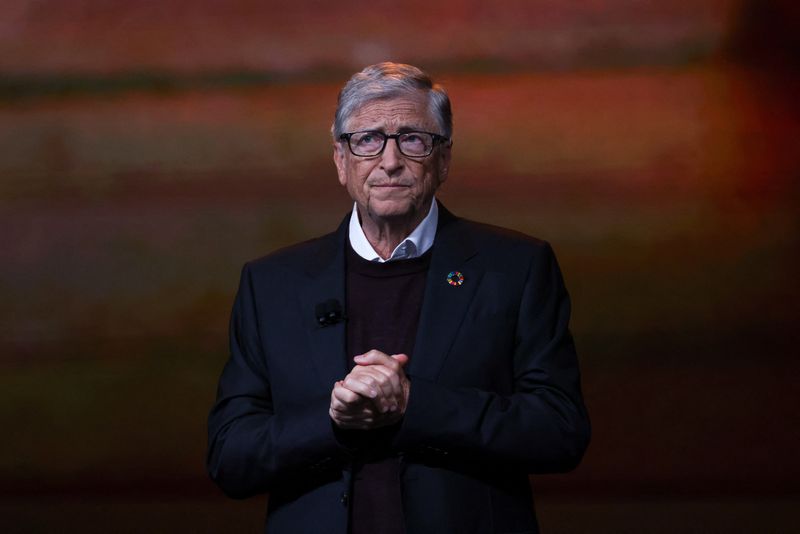 Bill Gates pledges $912 million to global disease fight, urges governments to step up