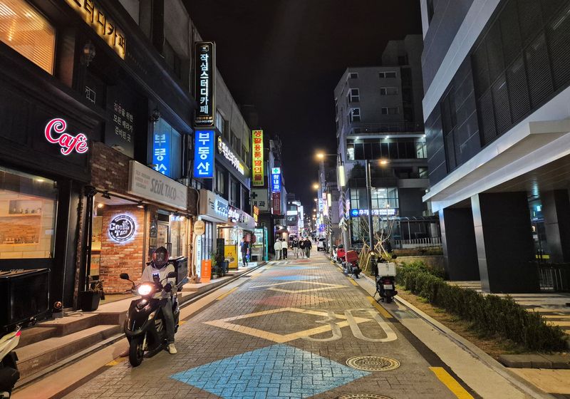 Monetary policy easing should help South Korea’s economic growth, IMF says