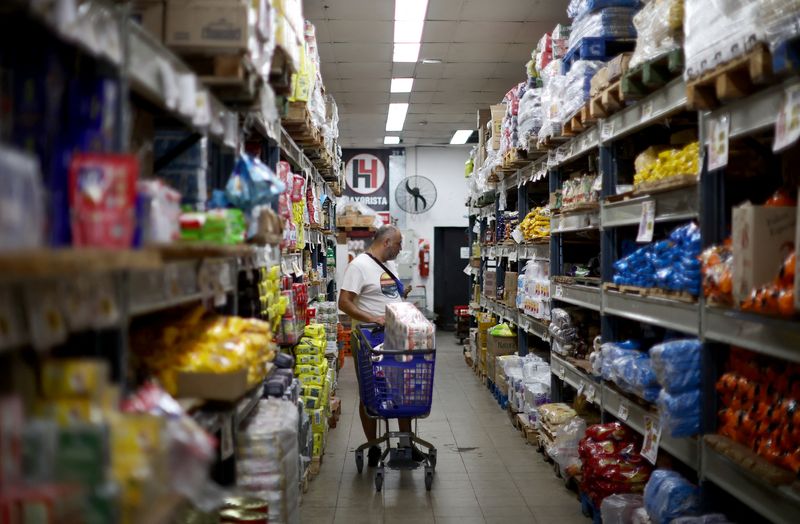 Argentine economic activity rises 2.9% in July