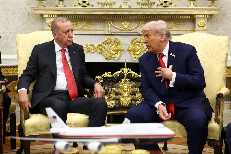 &copy; Reuters.