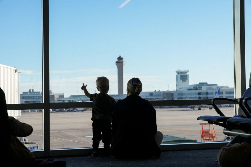 Airlines warn US government shutdown may slow flights