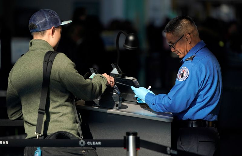 FAA Faces Potential Furlough of 11,000 Employees Amid Government Shutdown Threat