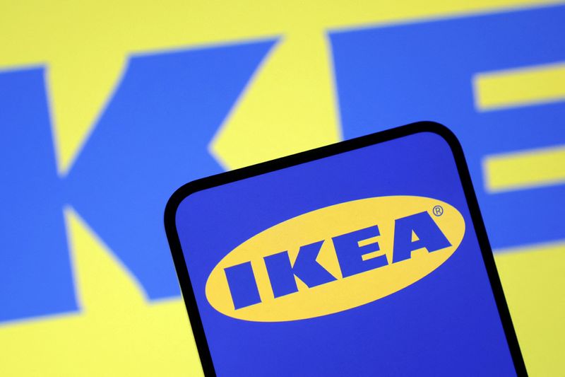 IKEA buys $213 million Manhattan building for new store in US push