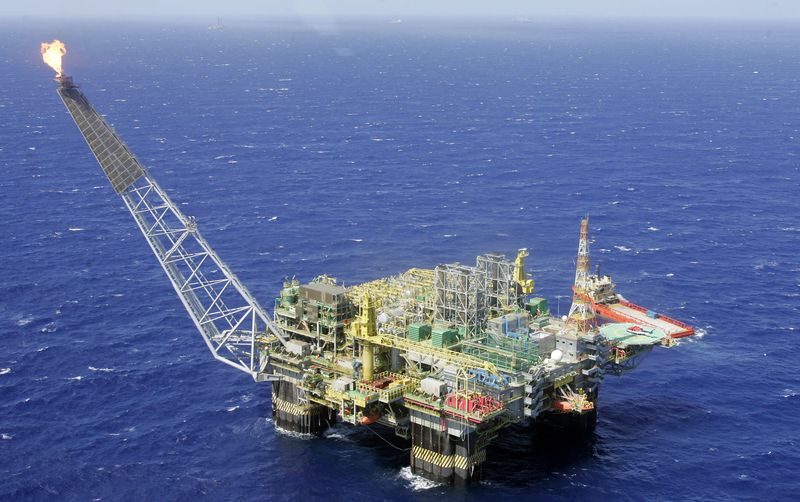 Produção de petróleo do Brasil sobe 16,6% em agosto, Búzios ultrapassa Tupi