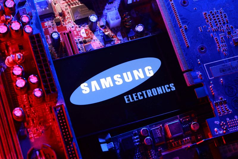 Samsung, SK Hynix shares leap after OpenAI chip deal