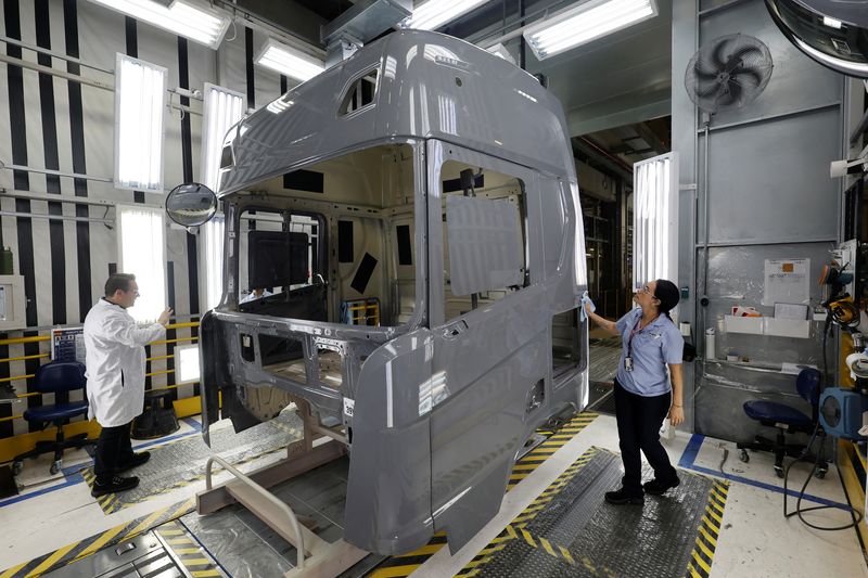 Produção da indústria do Brasil cresce mais que o esperado em agosto após período de fraqueza