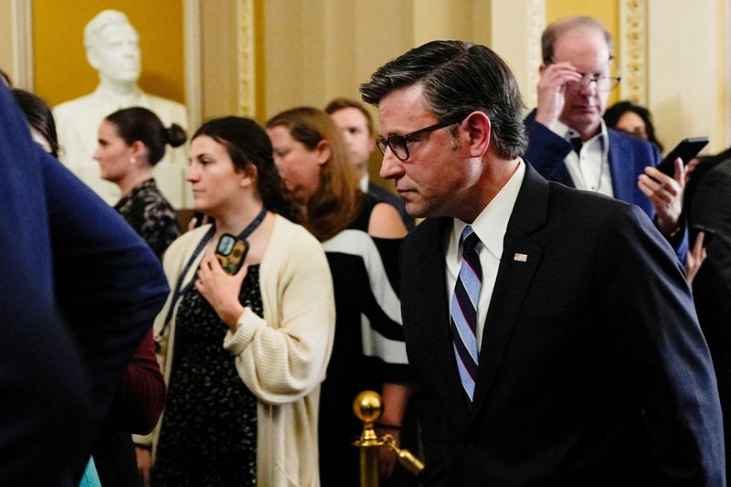 Who’s to blame for the shutdown? All of the above, Reuters/Ipsos poll finds