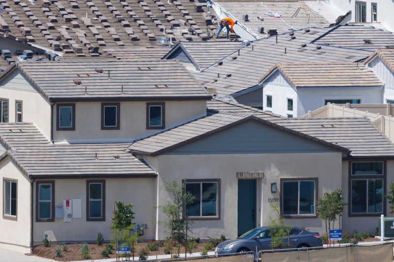 US 30-year fixed mortgage rate falls; prospective buyers stay on the sidelines