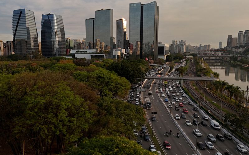 Brazil services activity rises for the seventh consecutive month in August
