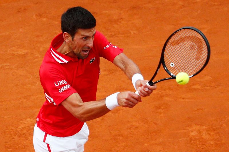 &copy; Reuters. Novak Djokovic a maintenant une voie royale vers le titre à Belgrade./Photo prise le 16 mai 2021/REUTERS/Guglielmo Mangiapane