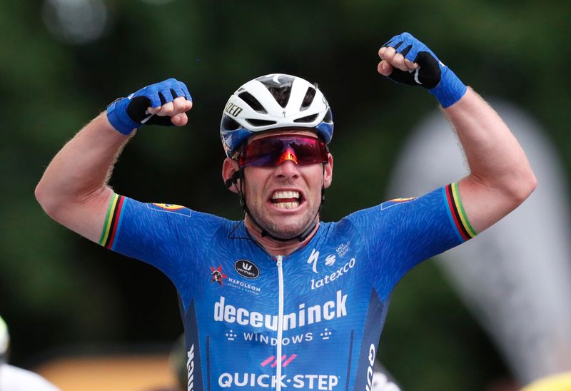 &copy; Reuters. Six ans après sa dernière victoire sur le Tour à Fougères, Mark Cavendish s'impose à nouveau en Ille-et-Vilaine./Photo prise le 29 juin 2021/REUTERS/XXSTRINGERXX xxxxx