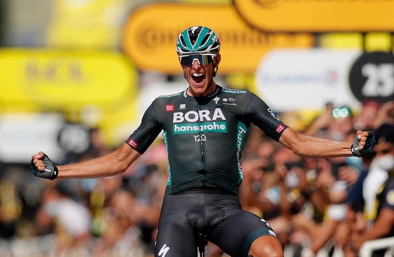 &copy; Reuters. La joie de Nils Politt, vainqueur de la 12e étape du Tour de France./Photo prise le 8 juillet 2021/REUTERS/Stephane Mahe