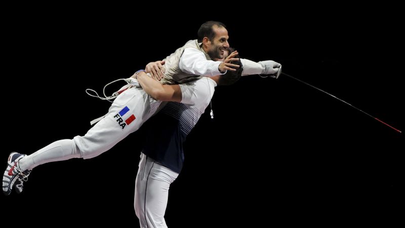© Reuters. Erwann Le Péchoux prend sa retraite après une dernière médaille d'or aux Jeux olympiques./Photo prise le 1 août 2021/REUTERS/Maxim Shemetov