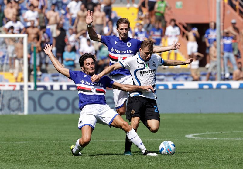 &copy; Reuters. L'Inter Milan, en faisant match nul avec Sampdoria, laisse filer des points précieux au classement /Photo prise le 12 septembre 2021/REUTERS/Ciro  De Luca