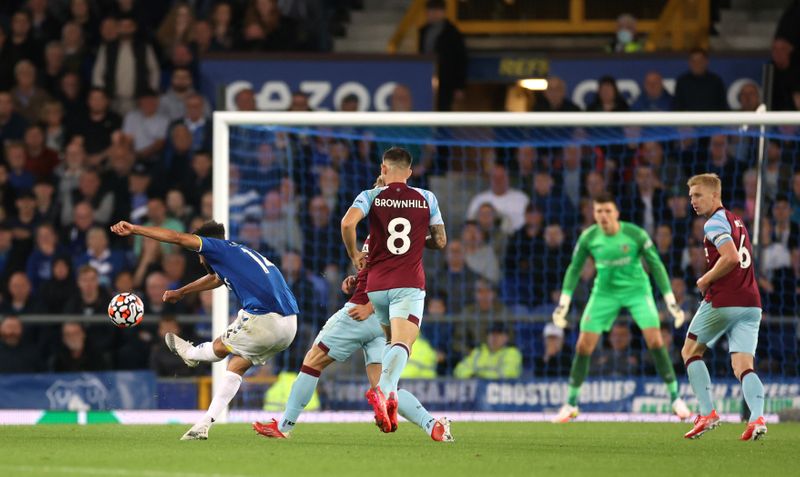 © Reuters. Everton a eu une réaction d'orgueil après le premier but de Burnley /Photo prise le 13 septembre 2021/REUTERS/Carl Recine