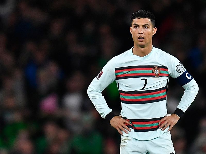 &copy; Reuters. Cristiano Ronaldo n'a pas trouvé l'ouverture contre l'Irlande./Photo prise le 11 novembre 2021/REUTERS/Clodagh Kilcoyne