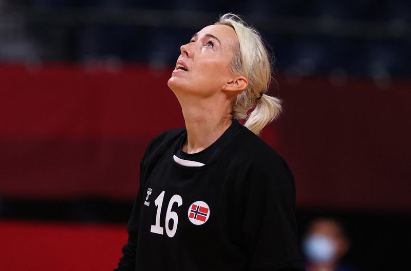 &copy; Reuters. La portière norvégienne Katrine Lunde a été désignée joueuse du match. /Photo prise le 4 août 2021/REUTERS/Siphiwe Sibeko