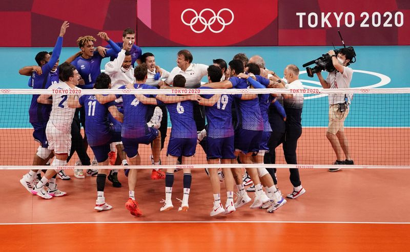 © Reuters. La France a été championne olympique de volley à Tokyo pour la première fois de son histoire en août dernier. /Photo prise le 8 août 2021/REUTERS/USA TODAY USPW