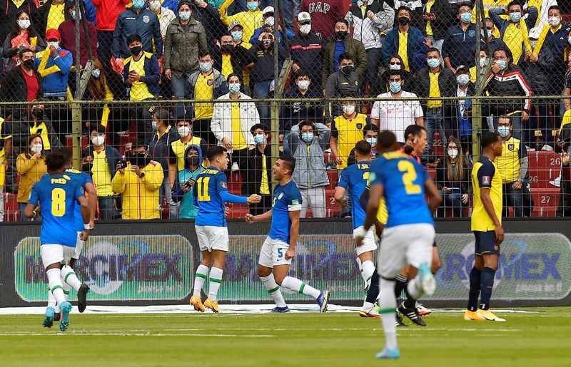 © Reuters.  Casemiro a ouvert le score après avoir taclé le ballon sur la ligne. /Photo prise le 27 janvier 2022/REUTERS/Santiago Arcos