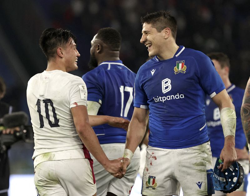 &copy; Reuters. L’Italie a perdu son 34e match de suite./Photo prise le 13 février 2022/REUTERS/Ciro  De Luca