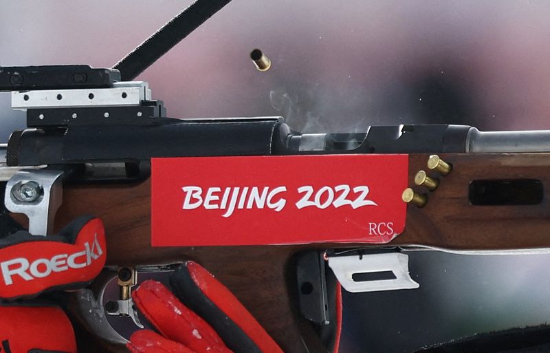 © Reuters. Sur le dernier tir, Christiansen a fait la différence et a offert à la Norvège le titre olympique.  /Photo prise le 15 février 2022/REUTERS/KIM HONG-JI