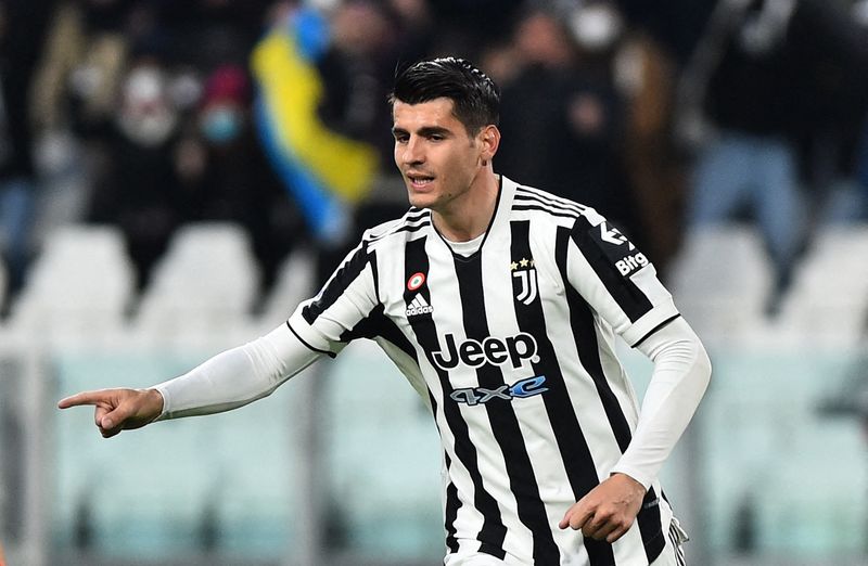 © Reuters. Alvaro Morata a donné la victoire à son équipe ce dimanche après-midi contre la Spezia./Photo prise le 6 mars 2022/REUTERS/Massimo Pinca