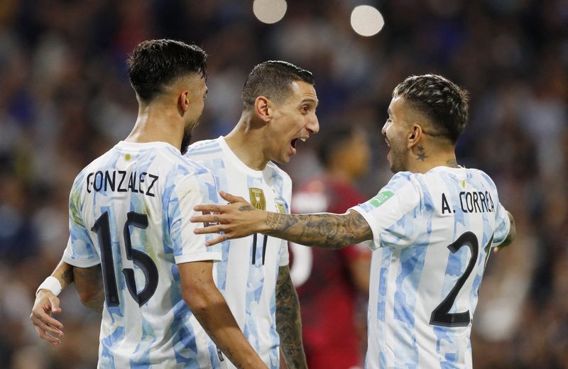 &copy; Reuters. L'Argentine ne jouera plus à domicile cette saison./Photo prise le 26 mars 2022/REUTERS/Agustin Marcarian