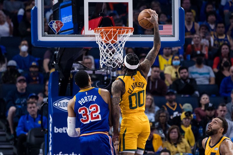 © Reuters. Les Warriors ont infligé au Jazz une sixième défaite sur les dix derniers matchs./Photo prise le 3 avril 2022/REUTERS/USA TODAY USPW