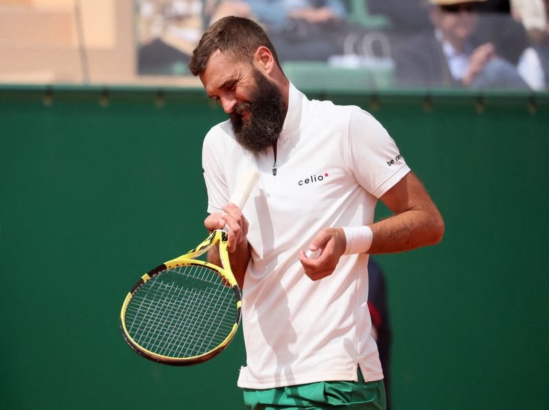 © Reuters. Benoît Paire s'est incliné en 1 heure et 29 minutes de jeu contre Kwon. /Photo prise le 12 avril 2022/REUTERS/Denis Balibouse