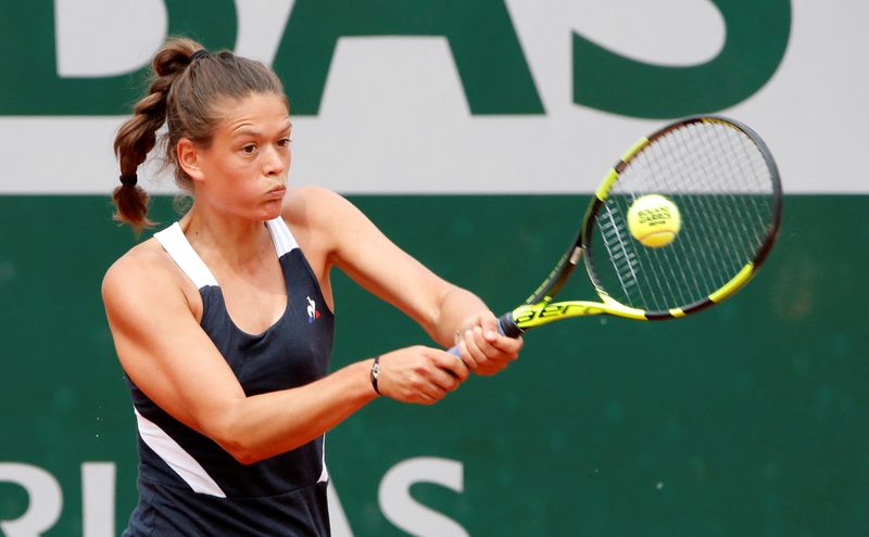 © Reuters. Chloé Paquet n'avait jamais perdu aussi lourdement sur le circuit WTA. /Photo prise le 28 mai 2018/REUTERS/Pascal Rossignol