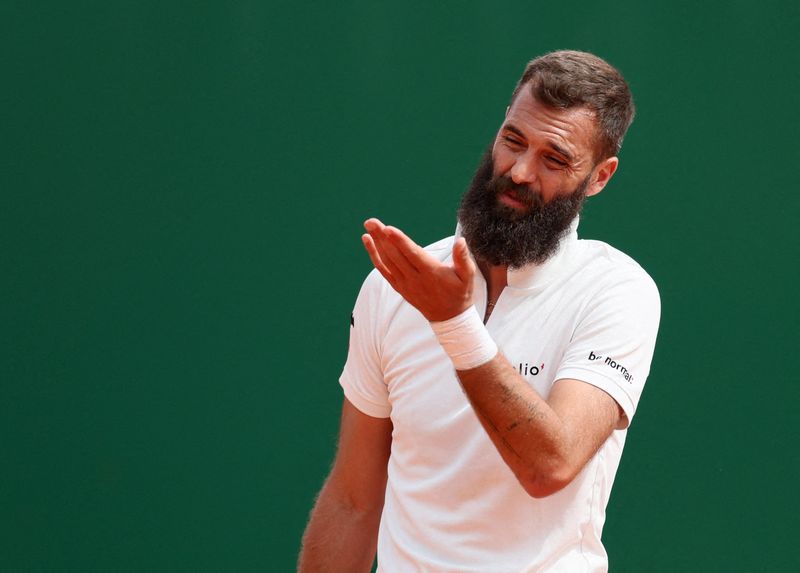 © Reuters. Benoît Paire en est désormais à dix défaites consécutives sur le circuit ATP. /Photo prise le 12 avril 2022/REUTERS/Denis Balibouse