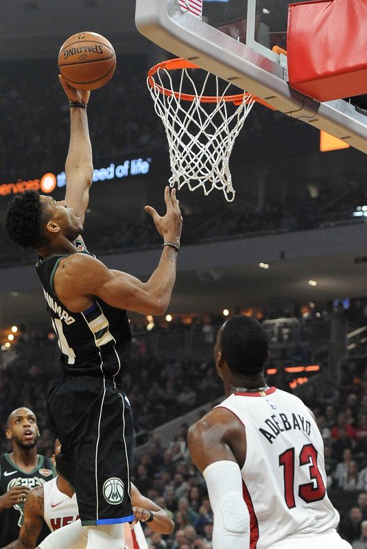 &copy; Reuters. Giannis Antetokounmpo a réalisé un triple-double avec 21 points, 12 rebonds et 12 passes. /Photo prise le 23 mars 2019/REUTERS/USA TODAY USPW