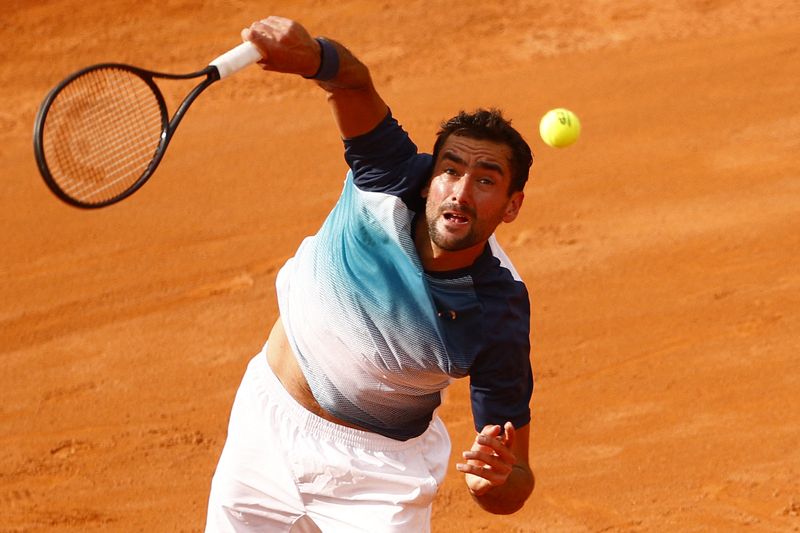 &copy; Reuters. Cilic s'est défait de l'Italien Arnaldi en 1 heure et 22 minutes de jeu. /Photo prise le 8 mai 2022/REUTERS/Guglielmo Mangiapane