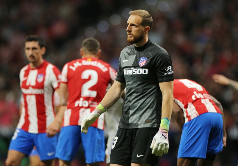 © Reuters. Jan Oblak, auteur d'une très bonne performance face au Real ce soir. /Photo prise le 8 mai 2022/REUTERS/Stringer .