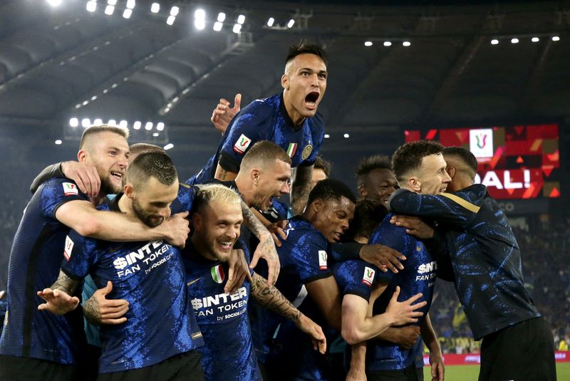 © Reuters. L'Inter Milan a remporté la 8e Coupe d'Italie de son histoire./Photo prise le 11 mai 2022/REUTERS/Ciro  De Luca
