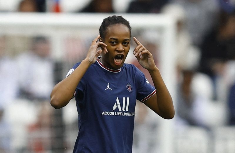 © Reuters. En signant un triplé en finale, Marie-Antoinette Katoto a inscrit 7 buts cette saison en Coupe de France. /Photo prise le 24 avril 2022/REUTERS/Stephane Mahe