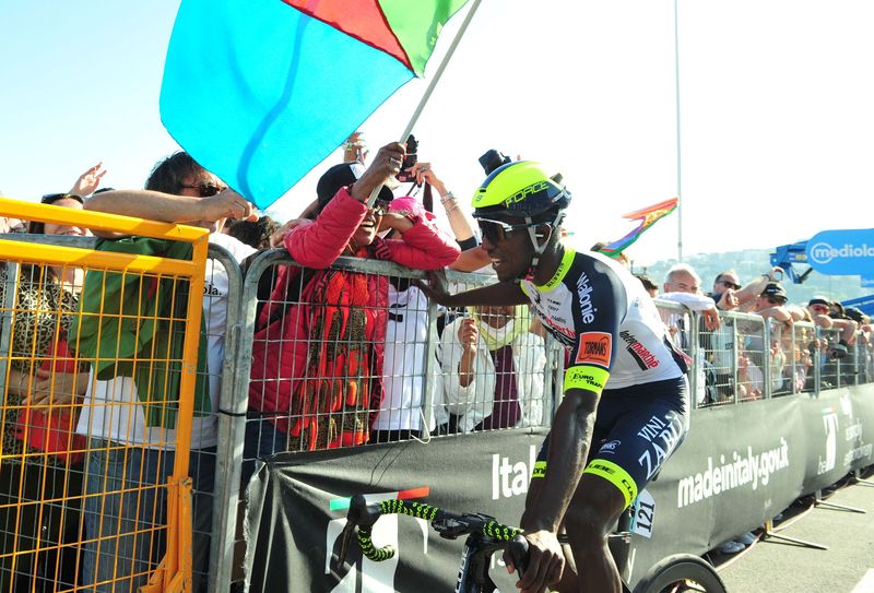 © Reuters. Après sa victoire sur Gand - Wevelgem, Biniam Girmay continue d'écrire l'histoire du cyclisme africain./Photo prise le 14 mai 2022/REUTERS/Jennifer Lorenzini