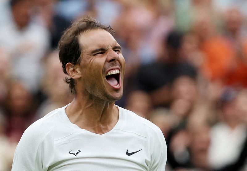 &copy; Reuters. La rage de Rafael Nadal après sa victoire sur Berankis. /Photo prise le 30 juin 2022/REUTERS/Paul Childs