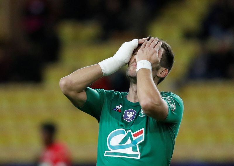 © Reuters. Toujours pas de première victoire en match officiel pour le nouvel entraîneur des Verts Laurent Batlles./Photo prise le 28 janvier 2020/REUTERS/Eric Gaillard