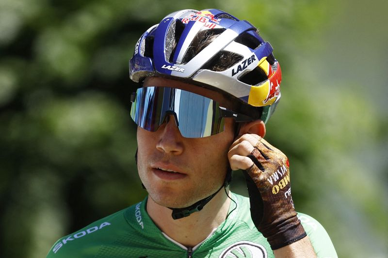 © Reuters. Wout Van Aert lors du dernier Tour de France/Photo prise le 10 juillet 2022/REUTERS/Christian Hartmann