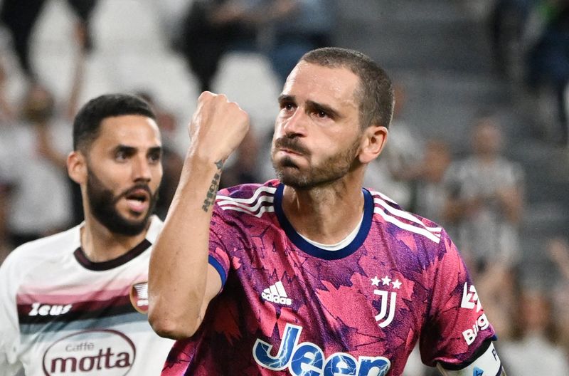 &copy; Reuters. Leonardo Bonucci a égalisé pour la Juventus dans le temps additionnel./Photo prise le 11 septembre 2022/REUTERS/Alberto Lingria