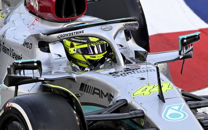 &copy; Reuters. Les Mercedes ont pour objectif de remporter leur premier Grand Prix de la saison dimanche/Photo prise le 30 septembre 2022/REUTERS/CAROLINE CHIA