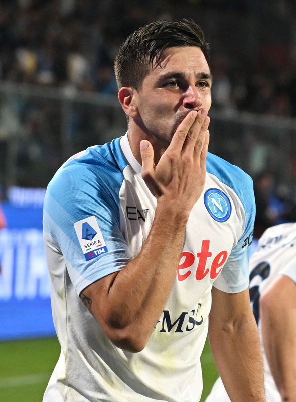 © Reuters. Giovanni Simeone a contribué à la victoire de Naples en inscrivant son 2e but de la saison en Serie A. /Photo prise le 9 octobre 2022/REUTERS/Alberto Lingria