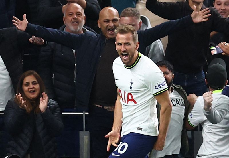 &copy; Reuters. Harry Kane a marqué pour sa 400e apparition en Premier League./Photo prise le 15 octobre 2022/REUTERS/DAVID KLEIN