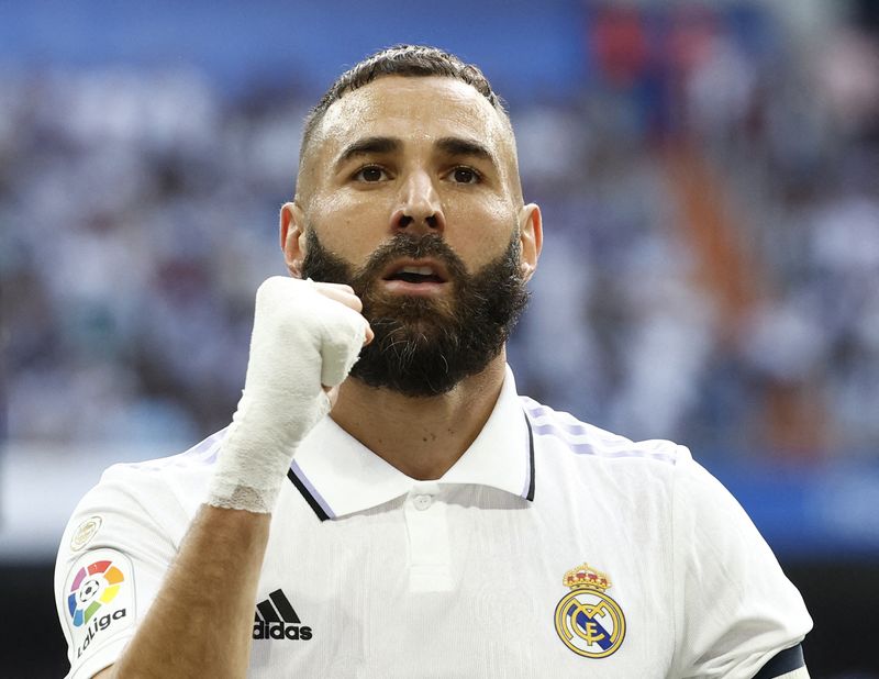 &copy; Reuters. Karim Benzema, de nouveau buteur cet après-midi contre le FC Barcelone. /Photo prise le 16 octobre 2022/REUTERS/Juan Medina