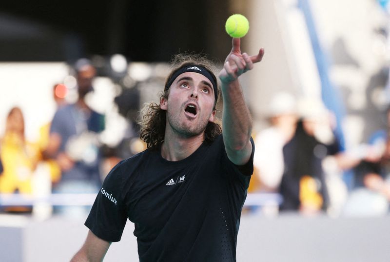 © Reuters. Stefanos Tsitsipas à Abu Dhabi le 18 décembre dernier.   /Photo prise le 18 décembre 2022/REUTERS/Stringer .