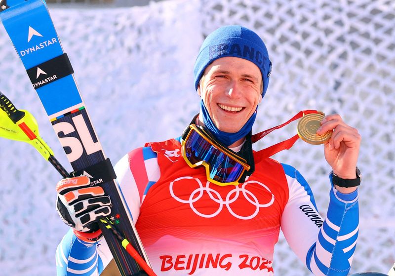 &copy; Reuters. Clément Noël est le premier champion olympique français de ski alpin depuis Antoine Dénériaz à Turin en 2006/Photo prise le 16 février 2022/REUTERS/Jorge Silva