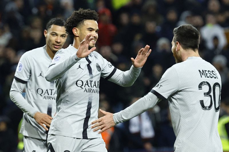 &copy; Reuters. Warren Zaire-Emery et Lionel Messi ont tous les deux marqués lors de la victoire du PSG à Montpellier. /Photo prise le 1 février 2023/REUTERS/Eric Gaillard