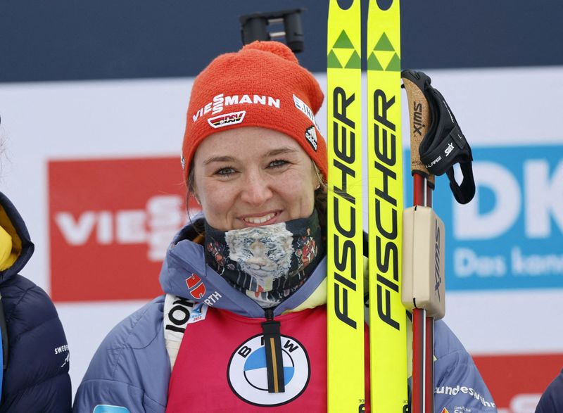 © Reuters. Denise Herrmann-Wick a décroché la 7e médaille mondiale de sa carrière, la 2e en or. /Photo prise le 10 février 2023/REUTERS/Lisa Leutner